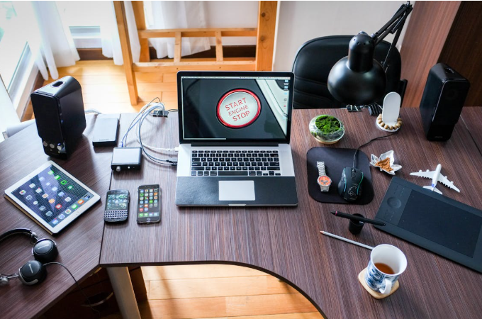 About Mera Digital APS